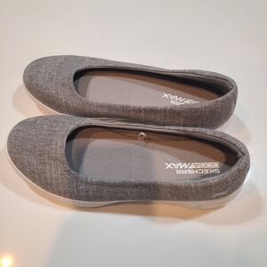 Skechers Goga Max Women's Gray Slip-On Shoes in Size 7.5